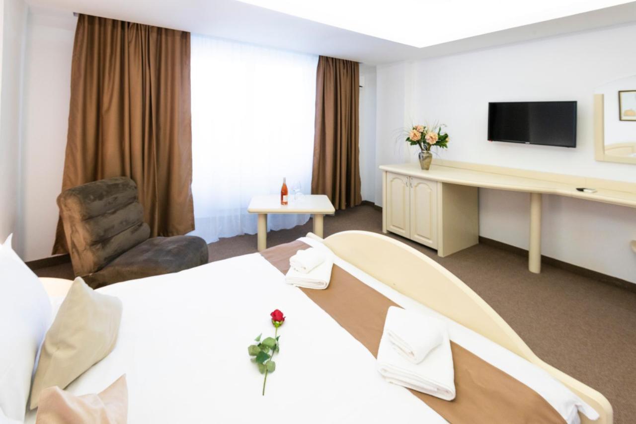 Hotel Randy Constanţa Exteriör bild