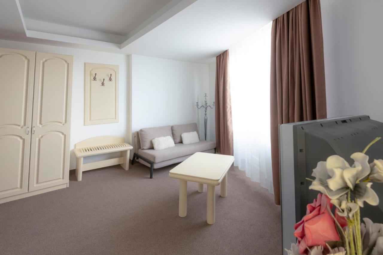 Hotel Randy Constanţa Exteriör bild