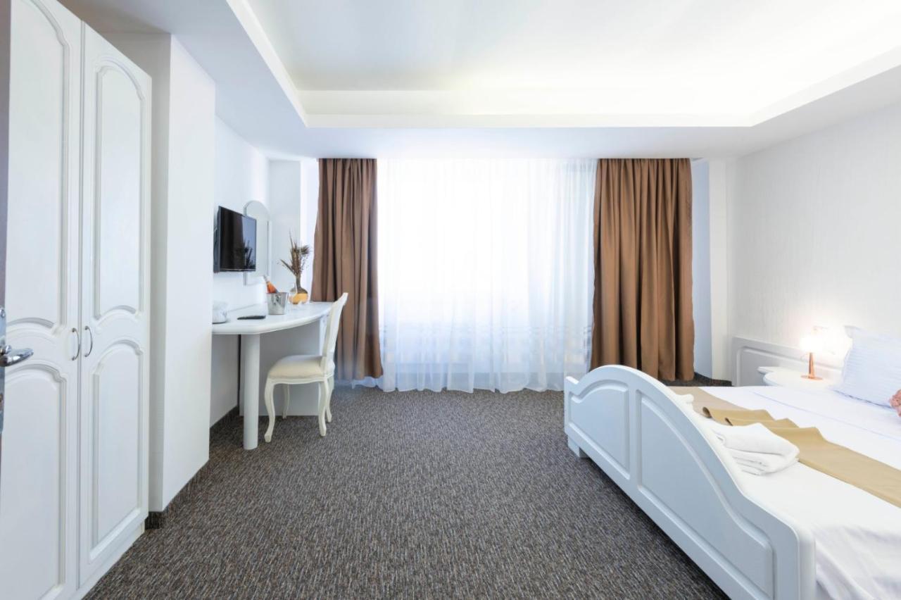 Hotel Randy Constanţa Exteriör bild