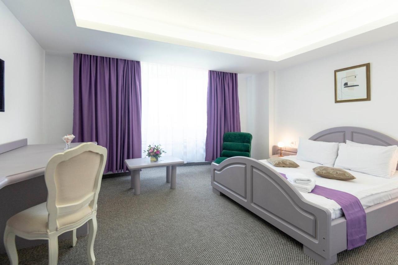 Hotel Randy Constanţa Exteriör bild
