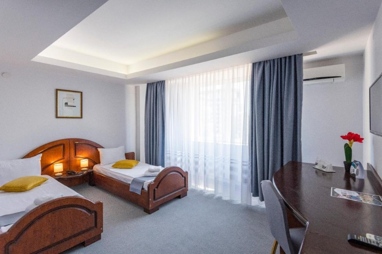 Hotel Randy Constanţa Exteriör bild
