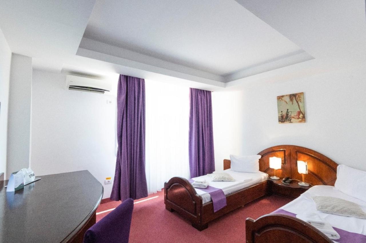 Hotel Randy Constanţa Exteriör bild